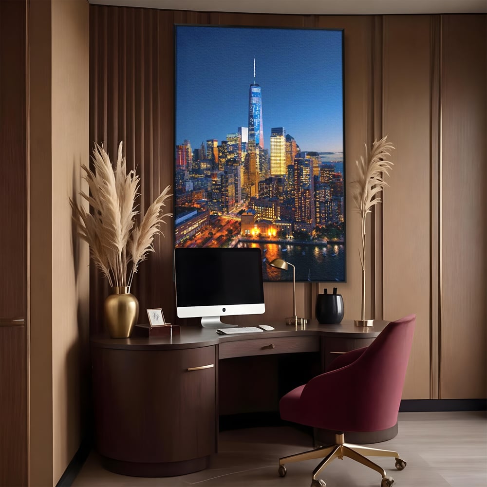 Tablou canvas cu panoramic nocturn cu zghiet-nori din new york, in rama de aluminiu negru, pe perete intr-un birou